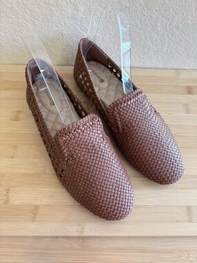BIRDIES Handwoven Starling Basketweave Flats Cognac Sz 8